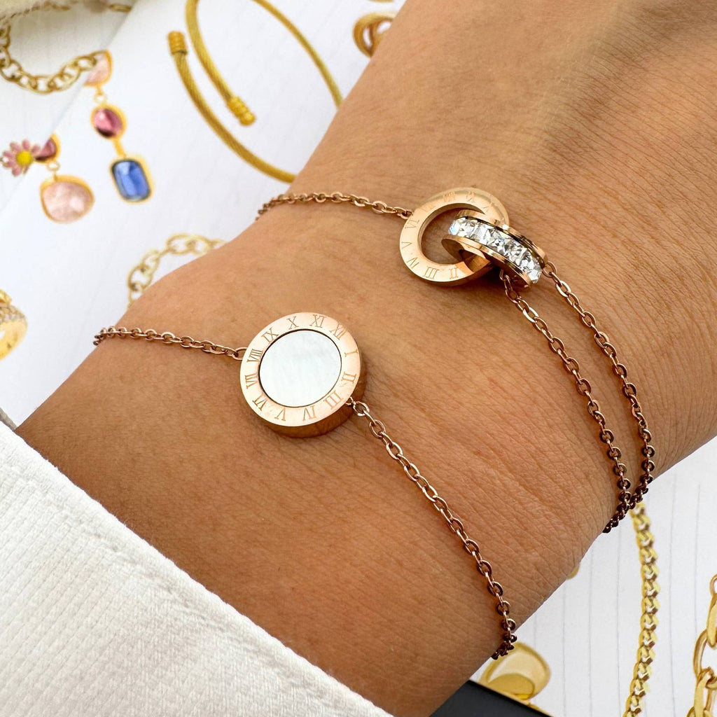 LIVIA Fußkettchen roséfarben mit runder Gliederkette und zwei Anhängern mit Strass & römischen Ziffern
