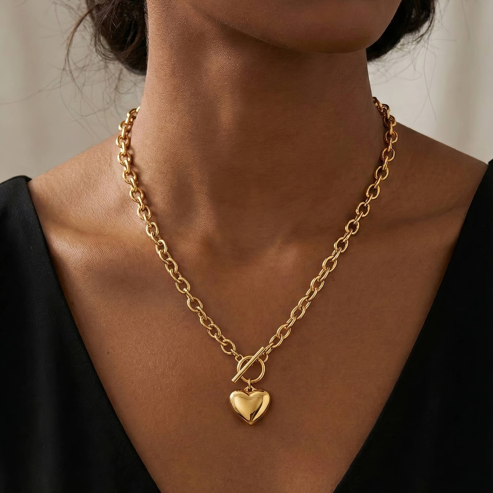 AMORA Halskette mit Herzanhänger an Goldkette, 18K vergoldet