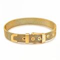 Goldfarbenes Mesh-Armband mit Schließe, runden Zierelementen und Ösen
