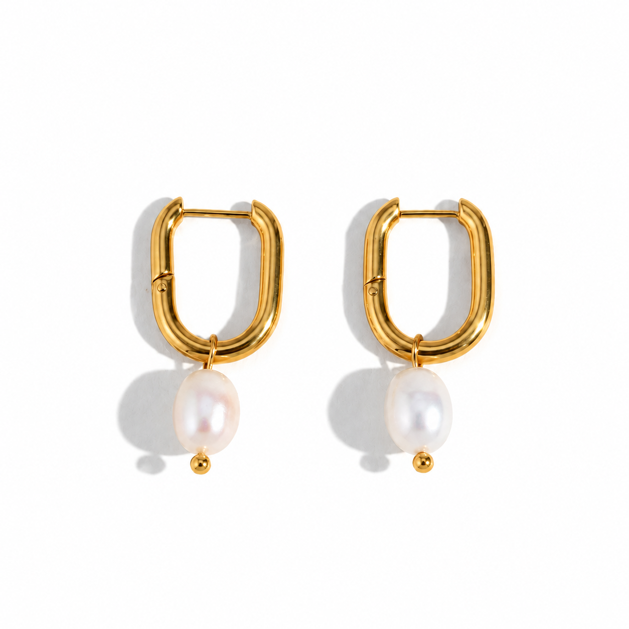 Nélia Ohrringe Gold – elegante Perlenohrringe aus Edelstahl mit 18K Vergoldung | JOURÉ